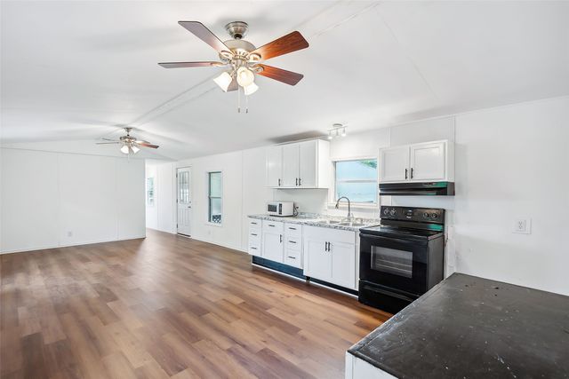 5469 Lake Granbury Trail, Granbury, TX 76048