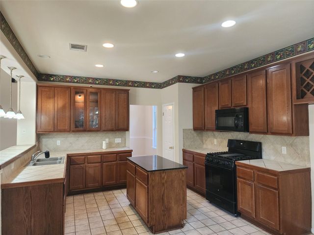 200 Sutterville CV, Austin, TX 78717
