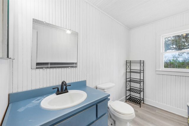 2102 Staples RD, San Marcos, TX 78666