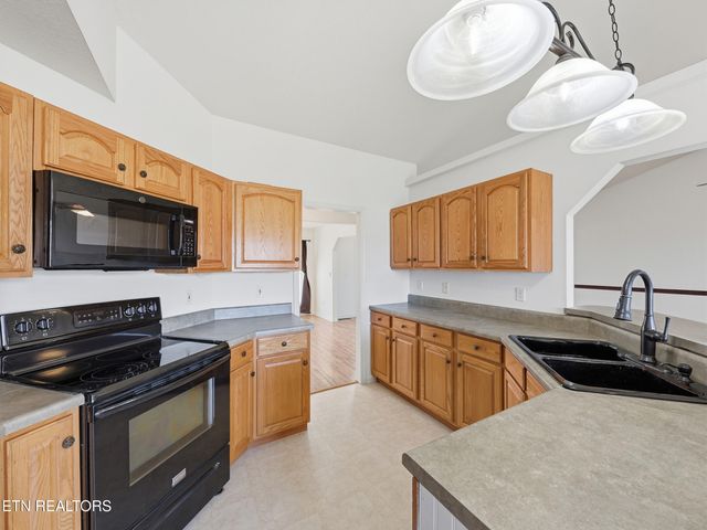 144 Jenny Drive, Madisonville, TN 37354