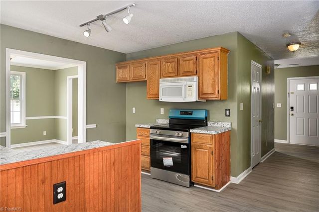 3650 Single Leaf Court, High Point, NC 27265