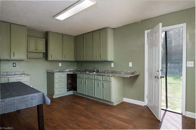 3650 Single Leaf Court, High Point, NC 27265