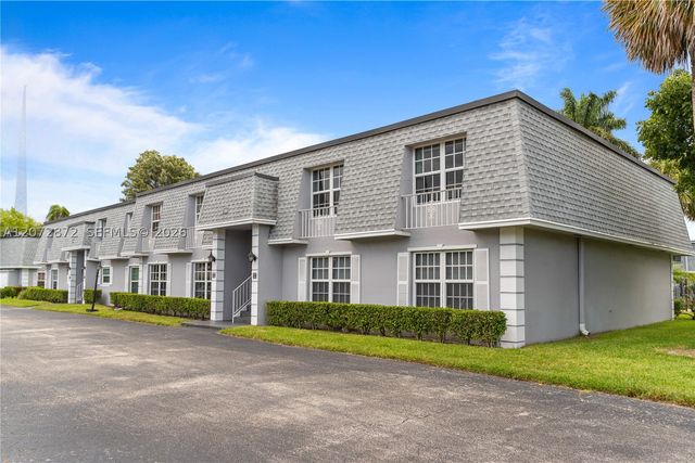 380 NW 69th Ave 205, Plantation, FL 33317