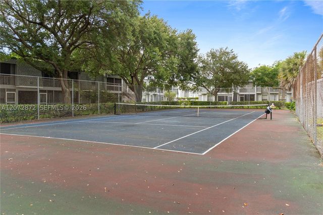 380 NW 69th Ave 205, Plantation, FL 33317