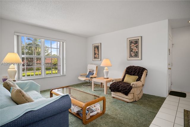 380 NW 69th Ave 205, Plantation, FL 33317
