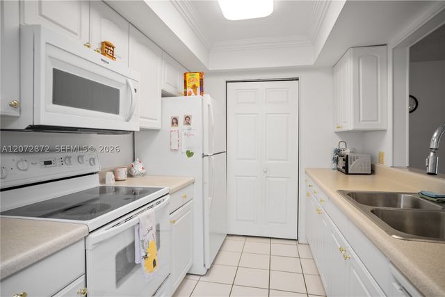 380 NW 69th Ave 205, Plantation, FL 33317