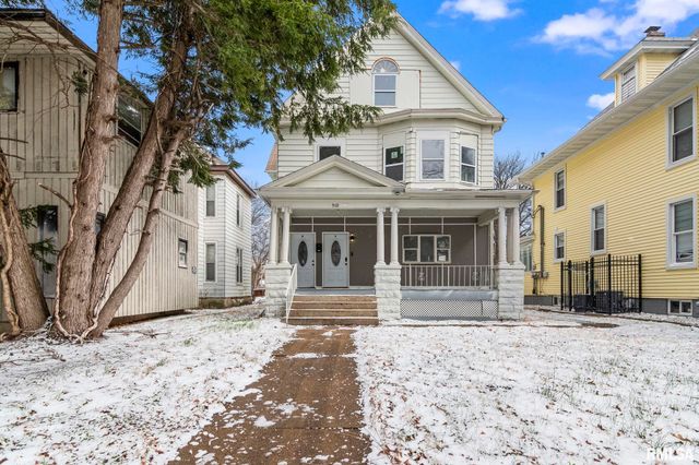 910 S 2ND Street, Springfield, IL 62704