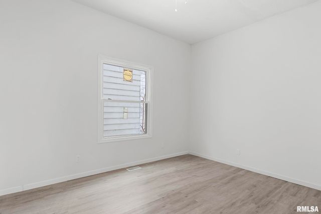 910 S 2ND Street, Springfield, IL 62704