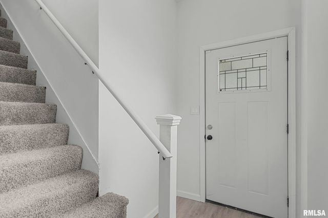 910 S 2ND Street, Springfield, IL 62704