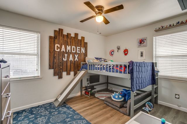 301 Lena Lane, Burleson, TX 76028