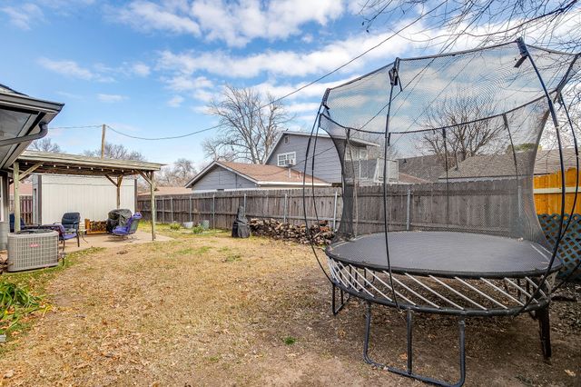 301 Lena Lane, Burleson, TX 76028