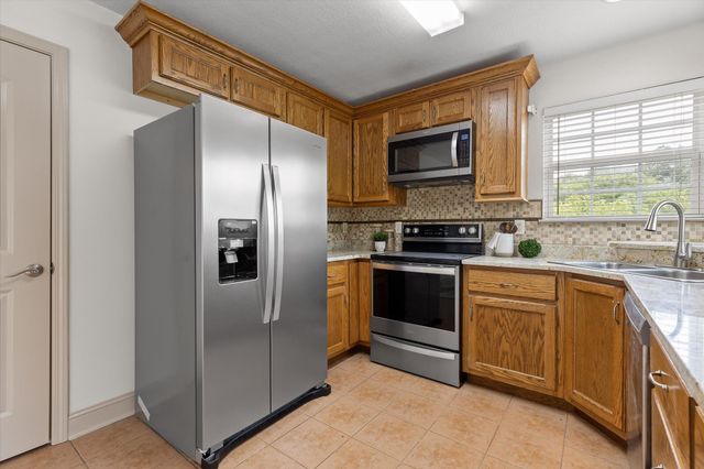 9451 Hackberry Lane, Soddy Daisy, TN 37379