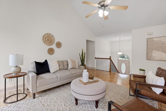 9451 Hackberry Lane, Soddy Daisy, TN 37379