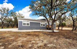 372 County Road 477, Stockdale, TX 78160