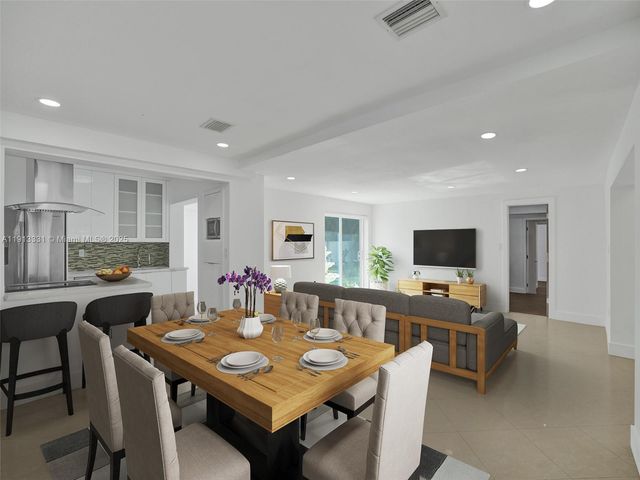 1102 NE 117th St, Biscayne Park, FL 33161