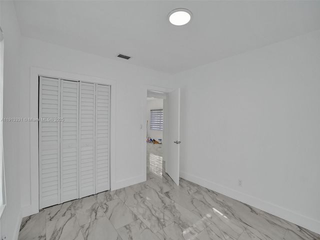 1102 NE 117th St, Biscayne Park, FL 33161