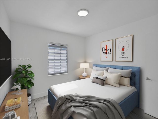 1102 NE 117th St, Biscayne Park, FL 33161