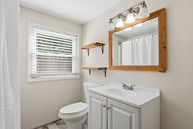 37 Saint Dennis St, Westfield, MA 01085