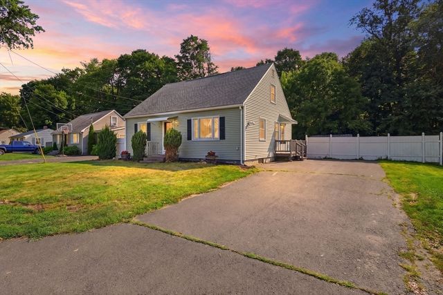 37 Saint Dennis St, Westfield, MA 01085
