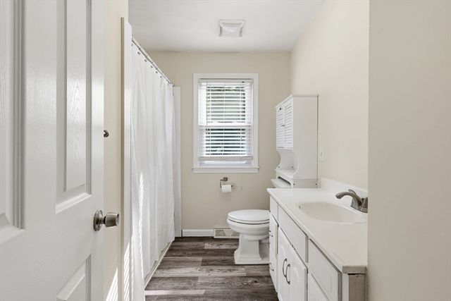 37 Saint Dennis St, Westfield, MA 01085