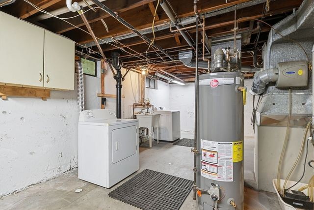 37 Saint Dennis St, Westfield, MA 01085