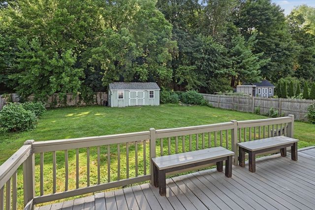 37 Saint Dennis St, Westfield, MA 01085