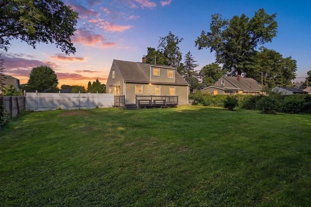 37 Saint Dennis St, Westfield, MA 01085
