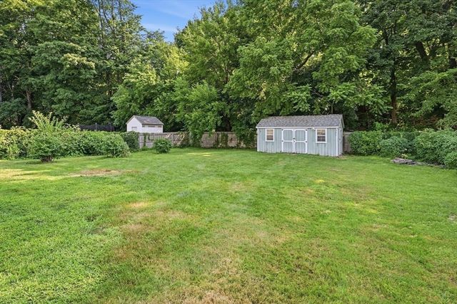 37 Saint Dennis St, Westfield, MA 01085