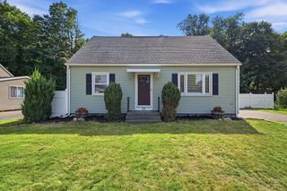 37 Saint Dennis St, Westfield, MA 01085