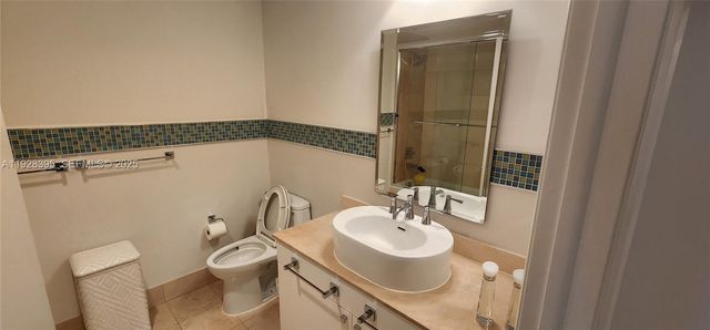 21150 E Point Pl 1001, Aventura, FL 33180