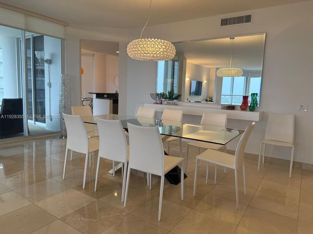 21150 E Point Pl 1001, Aventura, FL 33180