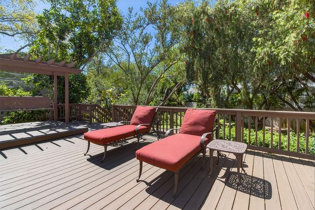 1100 TORTUGA CIRCLE NE, St Petersburg, FL 33702