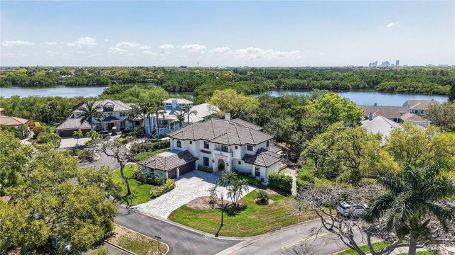 1100 TORTUGA CIRCLE NE, St Petersburg, FL 33702