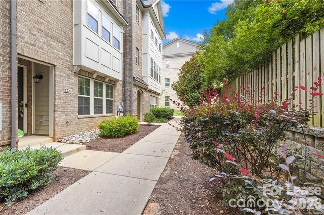 1228 Madison Towns Lane, Charlotte, NC 28209