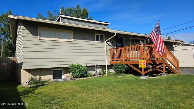 2090 Dimond Drive, Anchorage, AK 99507
