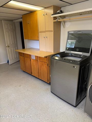 2090 Dimond Drive, Anchorage, AK 99507