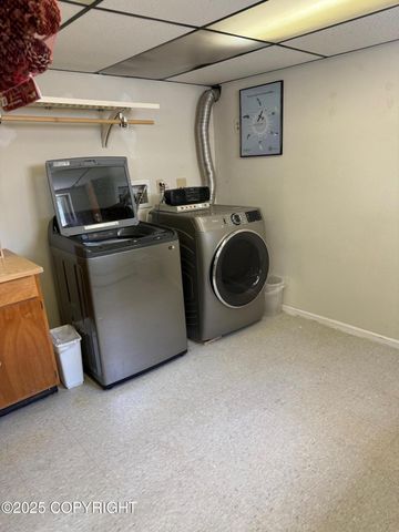 2090 Dimond Drive, Anchorage, AK 99507