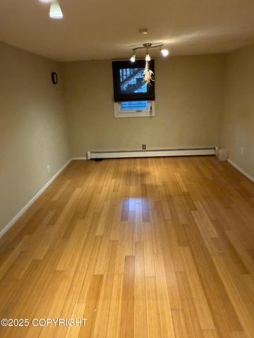 2090 Dimond Drive, Anchorage, AK 99507