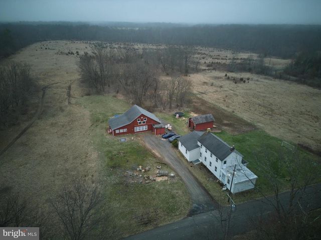 19 THATCHER RD, Frenchtown, NJ 08825