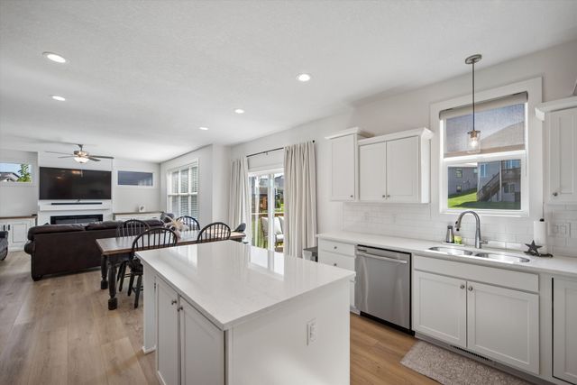 3646 NW 165th Street, Clive, IA 50325