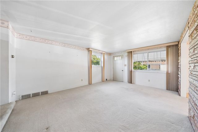 2710 Race St, Penn Hills, PA 15235