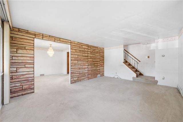 2710 Race St, Penn Hills, PA 15235