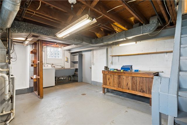 2710 Race St, Penn Hills, PA 15235