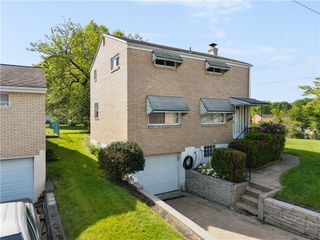 2710 Race St, Penn Hills, PA 15235