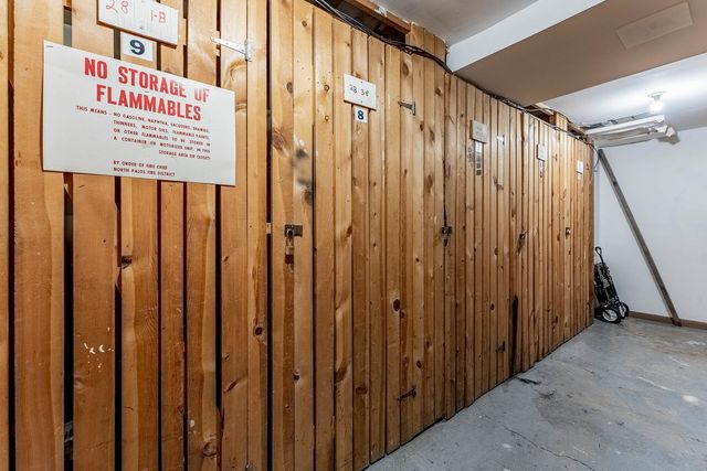 11128 S 84th Avenue 2B, Palos Hills, IL 60465