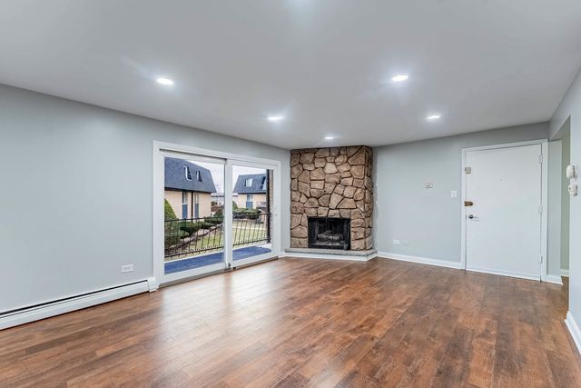 11128 S 84th Avenue 2B, Palos Hills, IL 60465