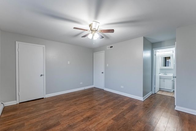 11128 S 84th Avenue 2B, Palos Hills, IL 60465