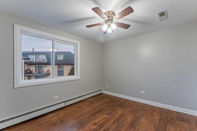 11128 S 84th Avenue 2B, Palos Hills, IL 60465