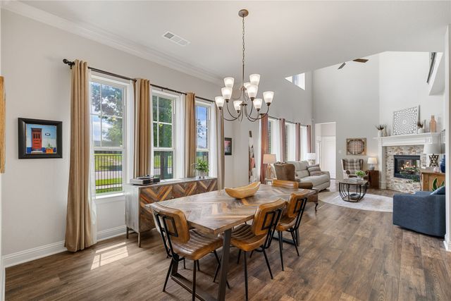 1820 Roundtree Circle W, Fort Worth, TX 76008