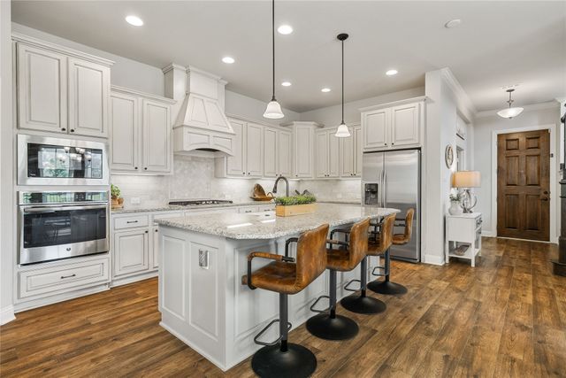1820 Roundtree Circle W, Fort Worth, TX 76008